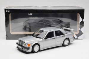 Mercedes 190E 2.5-16 EVO 1 W201 Ezüst Minichamps 1:18 155036001 Fém – 6. kép a 6-ből