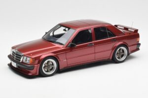 Mercedes 190E 2.5-16 W201 RAUH-Welt Republik Piros Otto 1:18 OT1083 Gyanta