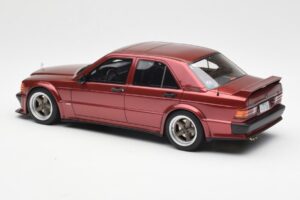 Mercedes 190E 2.5-16 W201 RAUH-Welt Republik Piros Otto 1:18 OT1083 Gyanta – 5. kép a 6-ből