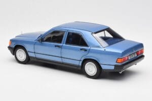 Mercedes 190E W201 Diamond Kék Dealer Kiadás Norev 1:18 B66040661 Fém – 7. kép a 8-ből