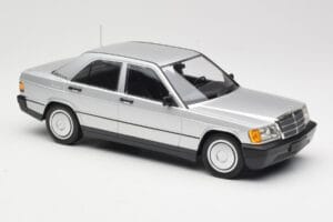 Mercedes 190E W201 Ezüst Minichamps 1:18 155037004 Fém – 4. kép a 6-ből