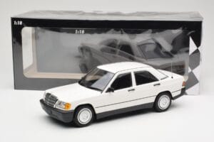 Mercedes 190E W201 Fehér Minichamps 1:18 155037002 Fém – 6. kép a 6-ből