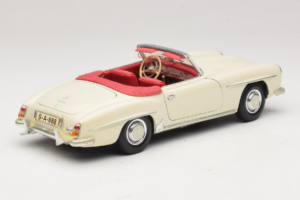 Mercedes 190SL Fehér Maisto 1:18 50274 Fém – 3. kép a 8-ből