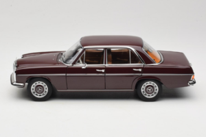 Mercedes 200 W115 Sötét Vörösesbarna Norev 1:18 183778 Fém – 4. kép a 8-ből