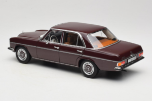 Mercedes 200 W115 Sötét Vörösesbarna Norev 1:18 183778 Fém – 7. kép a 8-ből