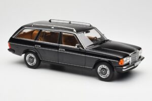 Mercedes 200 T S123 Fekete Norev 1:18 183735 Fém – 6. kép a 8-ből