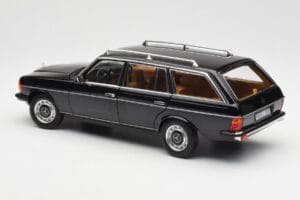 Mercedes 200 T S123 Fekete Norev 1:18 183735 Fém – 7. kép a 8-ből