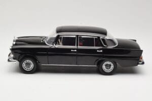 Mercedes 200 W110 Fekete Norev 1:18 183574 Fém – 4. kép a 8-ből