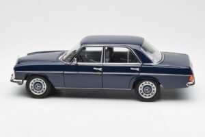 Mercedes 200 W114 Midnight Kék Dealer Kiadás Norev 1:18 B66040694 Fém – 4. kép a 8-ből
