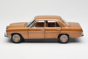 Mercedes 200 W115 Bycane Arany Dealer Kiadás Norev 1:18 B66040665 Fém – 4. kép a 8-ből