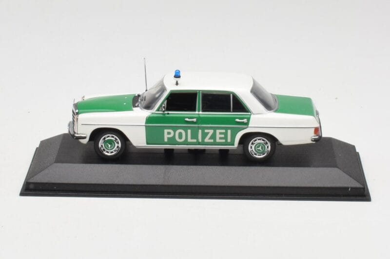 Mercedes 200 W115 Rendőrség Minichamps 1:43 400034090 Fém