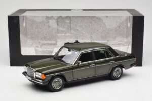 Mercedes 200 W123 Cypress Zöld Metál Dealer Kiadás Norev 1:18 B66040654 Fém – 8. kép a 8-ből