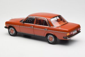 Mercedes 200 W123 English Piros Dealer Kiadás Norev 1:18 B66040653 Fém – 7. kép a 8-ből