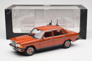 Mercedes 200 W123 English Piros Dealer Kiadás Norev 1:18 B66040653 Fém – 8. kép a 8-ből