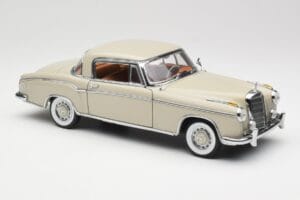 Mercedes 220 SE W128 Coupe Világosszürke Sun Star 1:18 3568 Fém – 6. kép a 8-ből