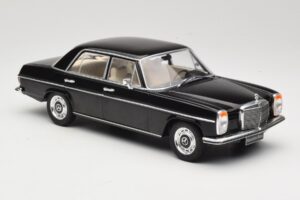 Mercedes 220D W115 Fekete MCG 1:18 MCG18117 Fém – 4. kép a 6-ből