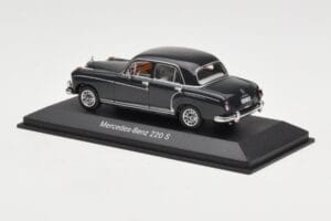 Mercedes 220S W180 Világosszürke Minichamps 1:43 B66040534 Fém – 3. kép a 4-ből