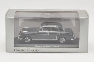 Mercedes 220S W180 Világosszürke Minichamps 1:43 B66040534 Fém – 4. kép a 4-ből