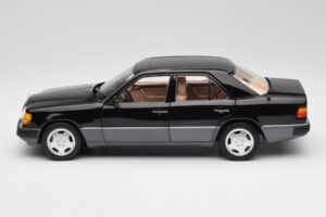 Mercedes 230E W124 AMG Wheels Fekete Limitált Kiadás Norev 1:18 183950 Fém – 4. kép a 12-ből
