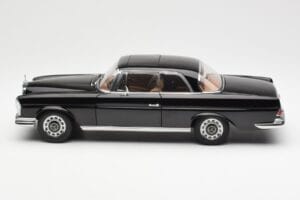 Mercedes 280 SE W111 Coupe Fekete AUTOart 1:18 76286 Fém – 4. kép a 8-ből