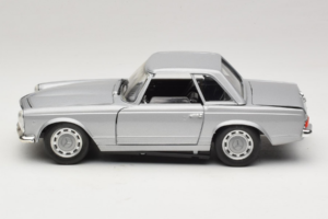 Mercedes 280 SL W113 Berlina Ezüst Techno Giodi 1:18 F14051030 Fém – 4. kép a 8-ből
