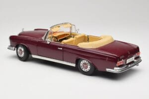 Mercedes 280SE W108 Bordeaux Piros Maisto 1:18 31811 Fém – 7. kép a 8-ből