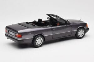 Mercedes 300 CE-24 W124 Kabrió Lila Metallic Norev 1:18 183567 Fém – 4. kép a 10-ből