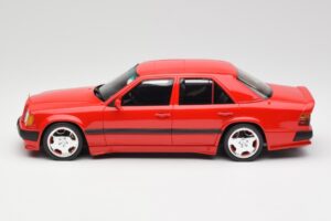 Mercedes 300E W124 6.0 AMG Signal Piros Otto 1:18 OT1104 Gyanta – 3. kép a 6-ből