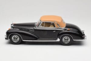 Mercedes 300 SC W188 Kabrió Softtop Fekete KK-Scale 1:18 KKDC180943 Fém – 3. kép a 6-ből
