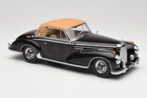 Mercedes 300 SC W188 Kabrió Softtop Fekete KK-Scale 1:18 KKDC180943 Fém – 4. kép a 6-ből