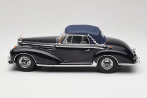 Mercedes 300 SC W188 Kabrió Softtop Sötétkék KK-Scale 1:18 KKDC180944 Fém – 3. kép a 6-ből