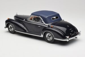 Mercedes 300 SC W188 Kabrió Softtop Sötétkék KK-Scale 1:18 KKDC180944 Fém – 5. kép a 6-ből