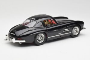Mercedes 300 SL W198 Fekete Bburago 1:18 35791 Fém – 3. kép a 8-ből