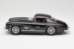 Mercedes 300 SL W198 Fekete Bburago 1:18 35791 Fém – 4. kép a 8-ből