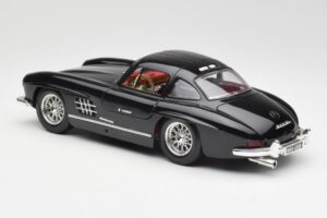 Mercedes 300 SL W198 Fekete Bburago 1:18 35791 Fém – 7. kép a 8-ből