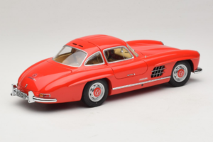 Mercedes 300 SL Gullwing Piros Minichamps 1:18 180039001 Fém – 3. kép a 8-ből