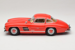 Mercedes 300 SL Gullwing Piros Minichamps 1:18 180039001 Fém – 4. kép a 8-ből