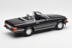 Mercedes 300 SL R107 Fekete Pearl Dealer Kiadás Norev 1:18 B66040678 Fém – 4. kép a 10-ből