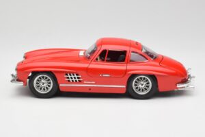 Mercedes 300 SL Piros Bburago 1:18 3015 Fém – 4. kép a 8-ből