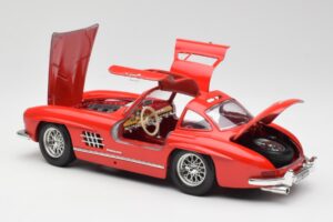 Mercedes 300 SL Piros Bburago 1:18 3015 Fém – 5. kép a 8-ből