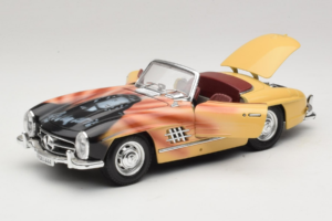 Mercedes 300 SL Roadster Rosemarie Muster Limitált Kiadás 18/27 Bburago 1:18 3023-M1 Fém – 2. kép a 8-ből