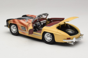 Mercedes 300 SL Roadster Rosemarie Muster Limitált Kiadás 18/27 Bburago 1:18 3023-M1 Fém – 5. kép a 8-ből