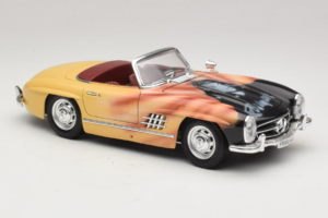 Mercedes 300 SL Roadster Rosemarie Muster Limitált Kiadás 18/27 Bburago 1:18 3023-M1 Fém – 6. kép a 8-ből