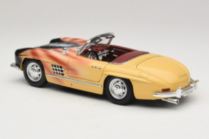 Mercedes 300 SL Roadster Rosemarie Muster Limitált Kiadás 18/27 Bburago 1:18 3023-M1 Fém – 7. kép a 8-ből