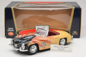 Mercedes 300 SL Roadster Rosemarie Muster Limitált Kiadás 18/27 Bburago 1:18 3023-M1 Fém – 8. kép a 8-ből