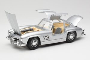 Mercedes 300 SL Ezüst Bburago 1:18 3013 Fém – 2. kép a 8-ből