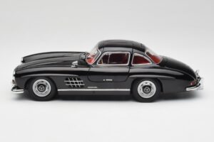 Mercedes 300 SL W198 Fekete Minichamps 1:18 180039004 Fém – 4. kép a 8-ből