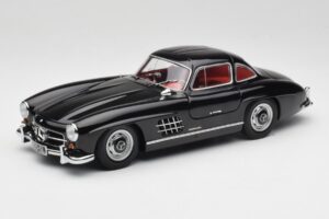 Mercedes 300 SL W198 Fekete Minichamps 1:18 180039004 Fém