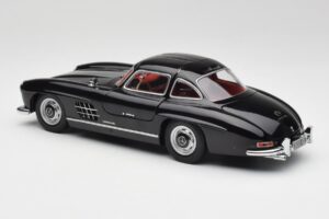 Mercedes 300 SL W198 Fekete Minichamps 1:18 180039004 Fém – 7. kép a 8-ből