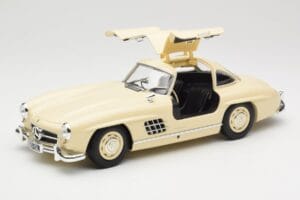 Mercedes 300 SL W198 Krémszínű Minichamps 1:18 110037212 Fém – 2. kép a 8-ből